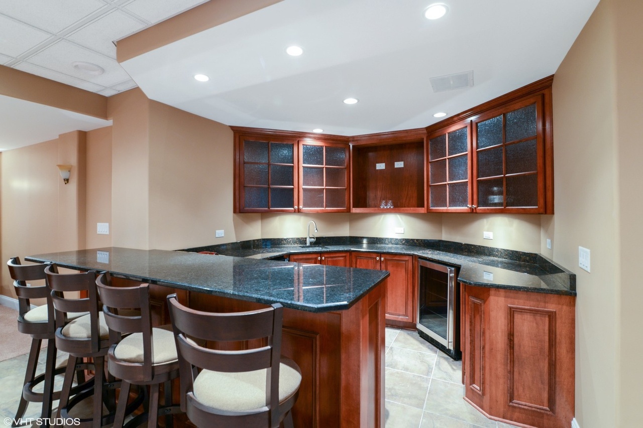 Basement Remodel Wet Bar in Oak Lawn IL 60453